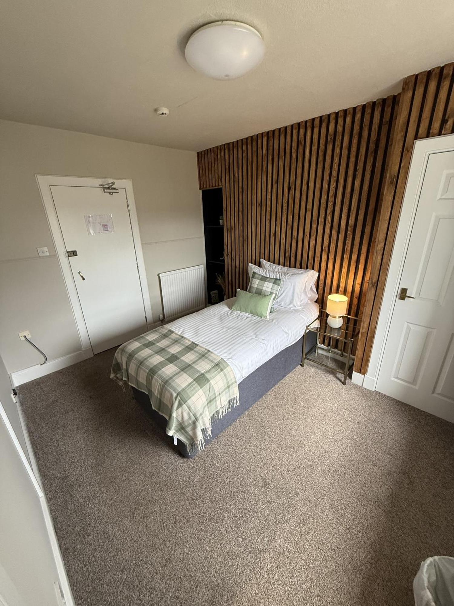 The Glendevon Hotel Auchterarder Rum bild
