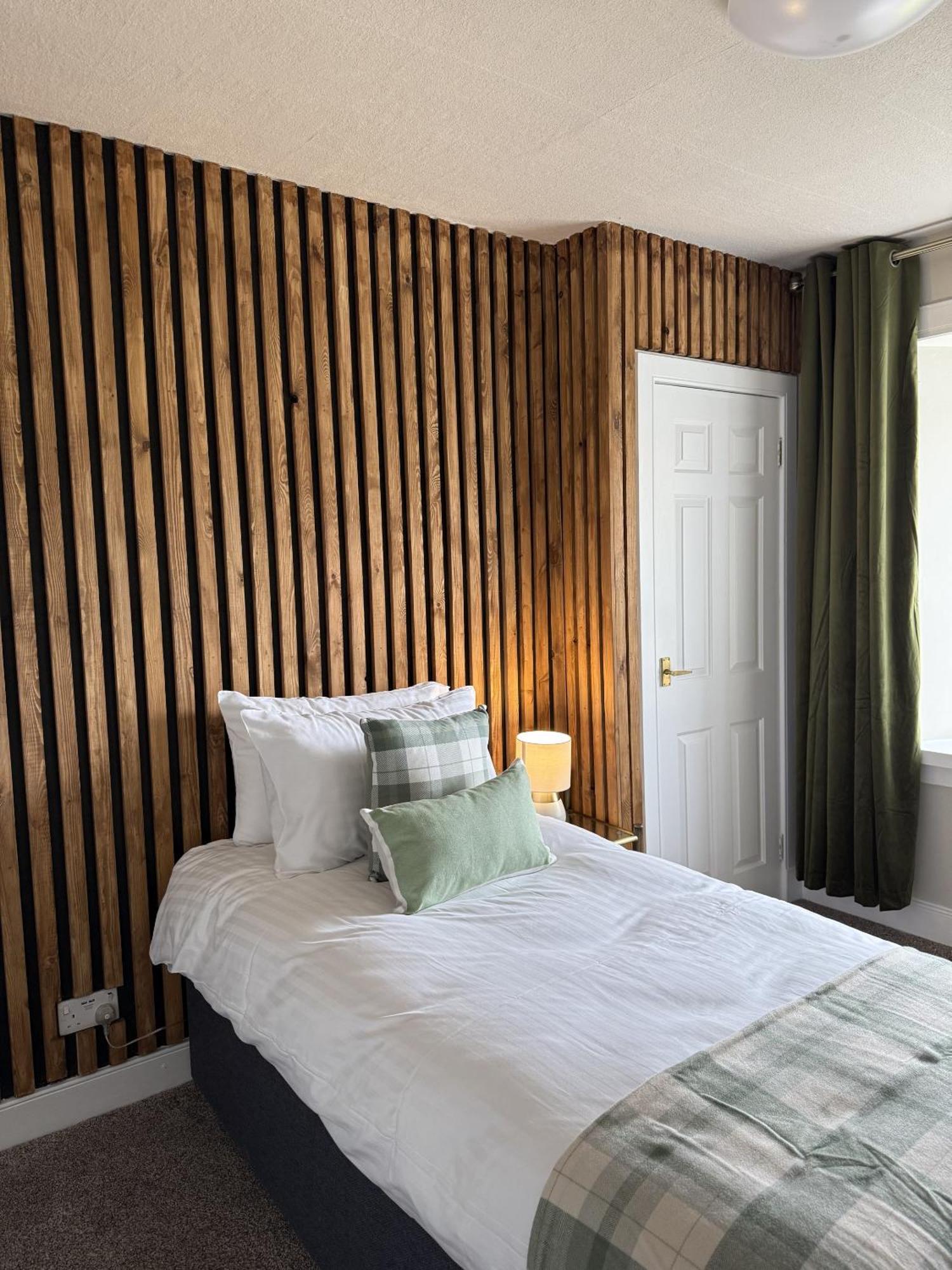 The Glendevon Hotel Auchterarder Rum bild